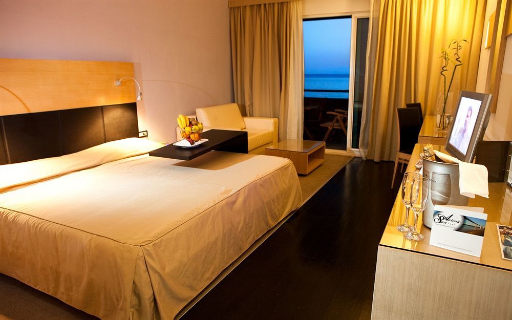 Beach Hotel Split ポドストラナ エクステリア 写真