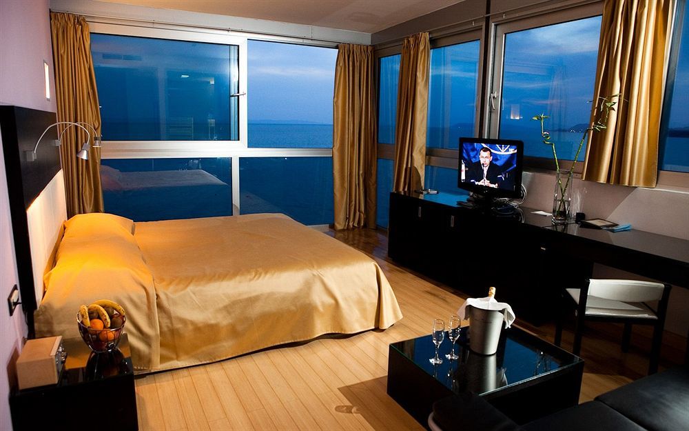 Beach Hotel Split ポドストラナ エクステリア 写真
