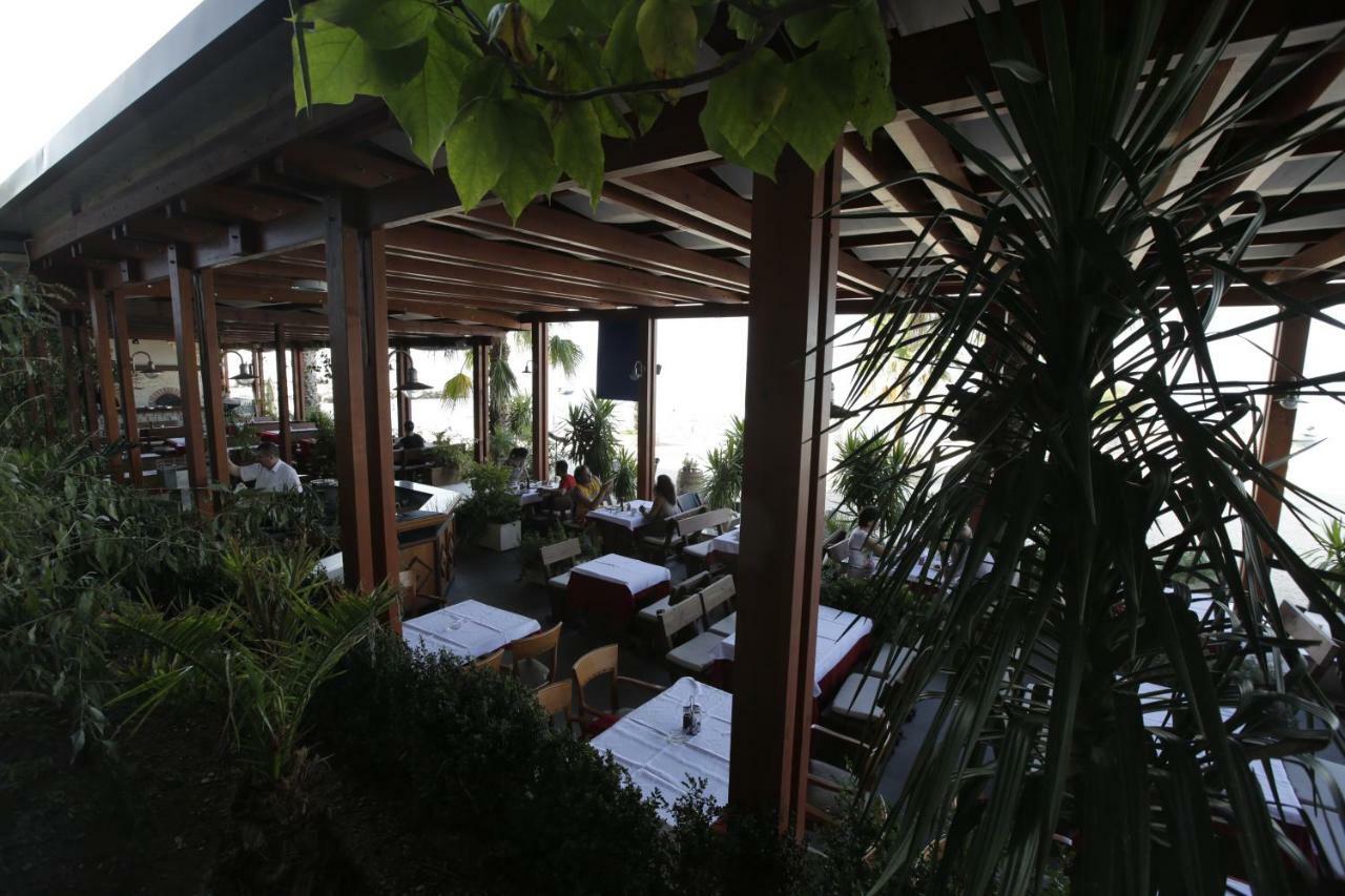 Beach Hotel Split ポドストラナ エクステリア 写真